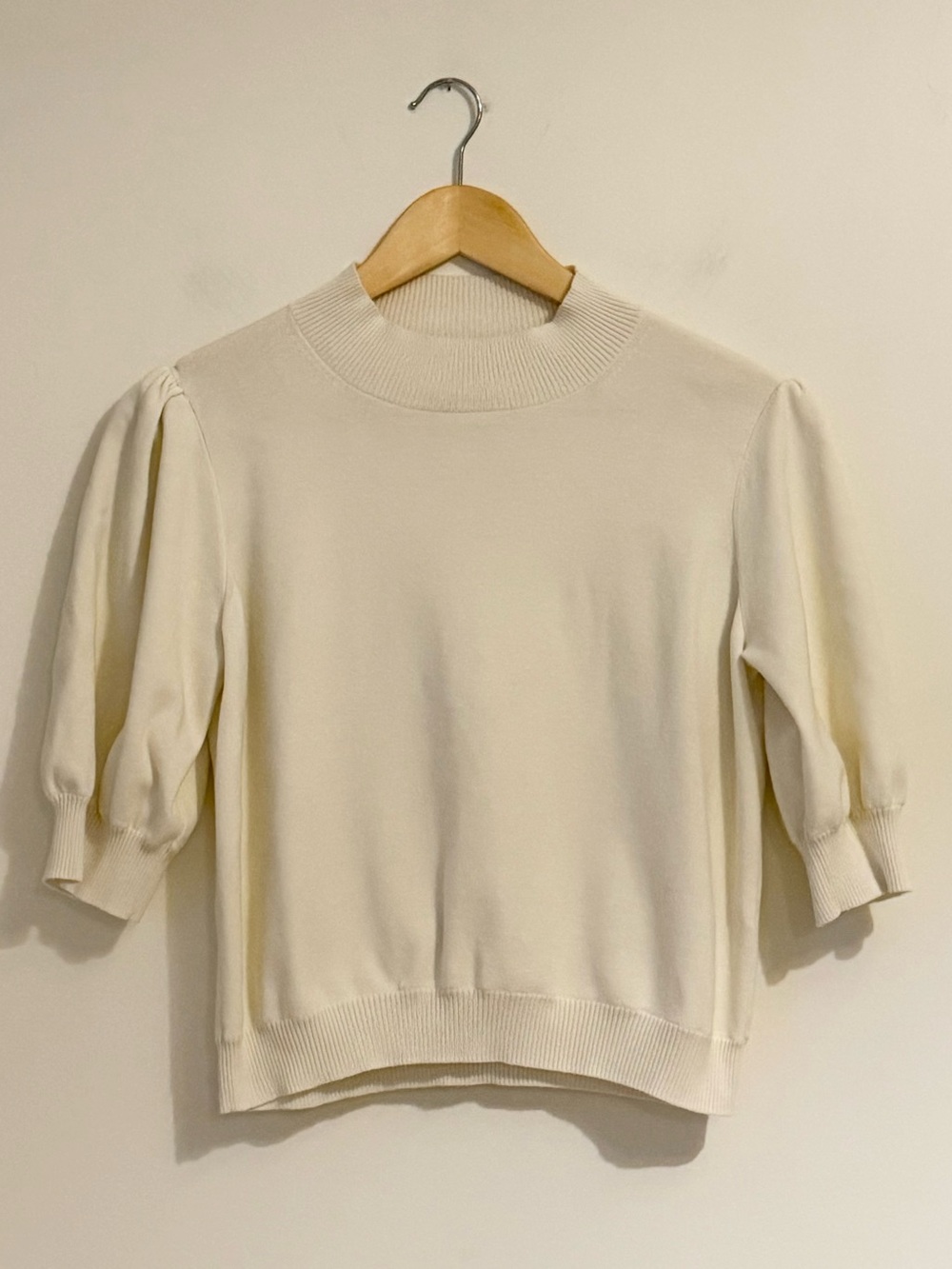Aritzia Sunday Best Cropped Mock Neck Knit Sweater Cream Ivory White Size L